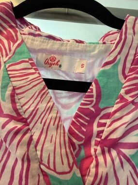 Ayek Pink & Teal Floral V-Neck Top